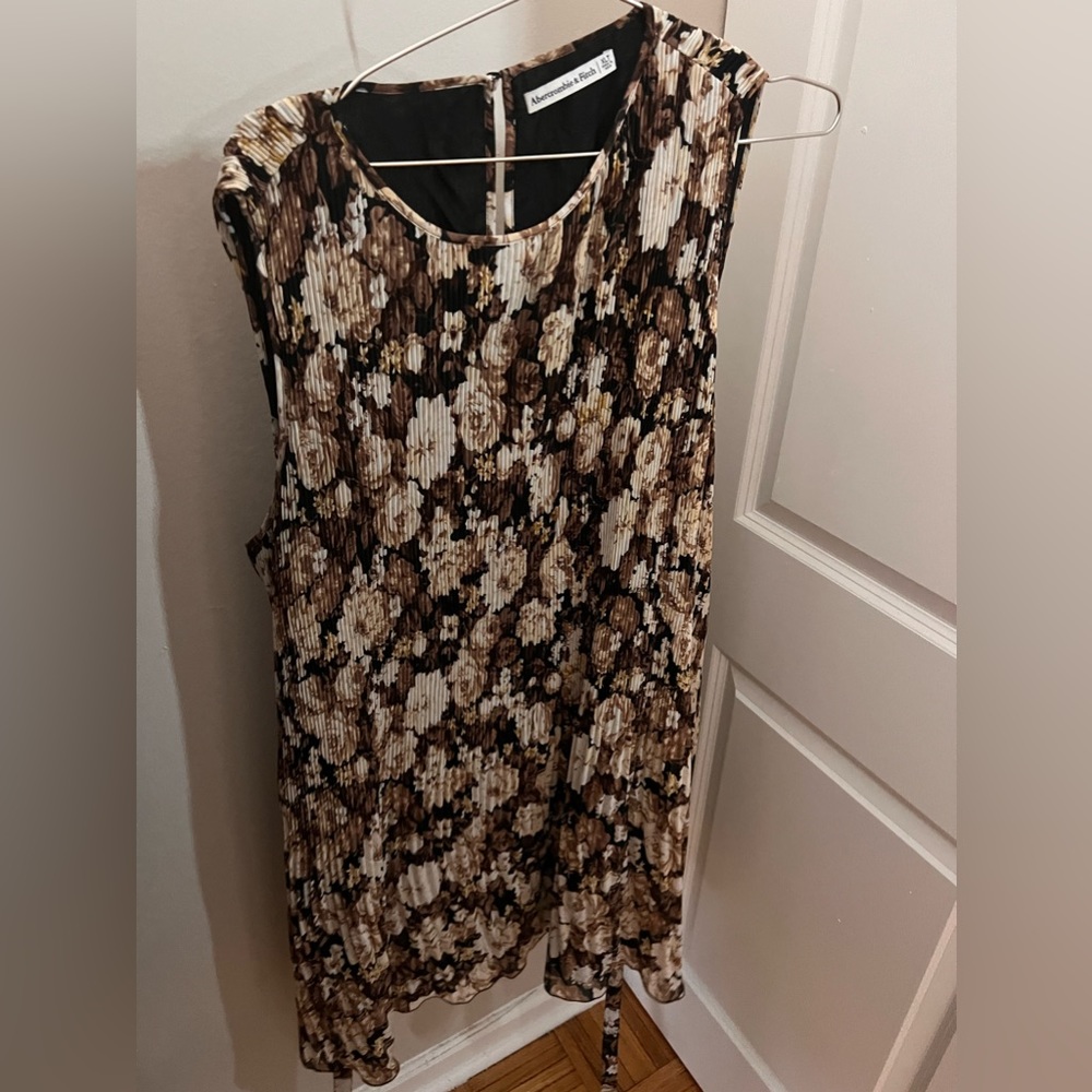 Abercrombie & Fitch High-Neck Plisse Mini Dress